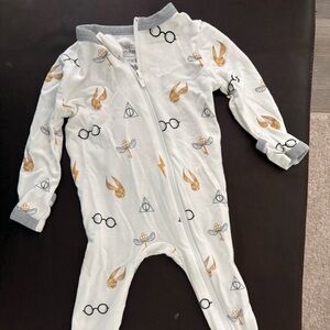 Kids White One-Piece Pajama with Gold and Black Harry Potter Motifs